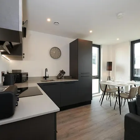 Minster Icona 239 - Free Parking And Gym! *
