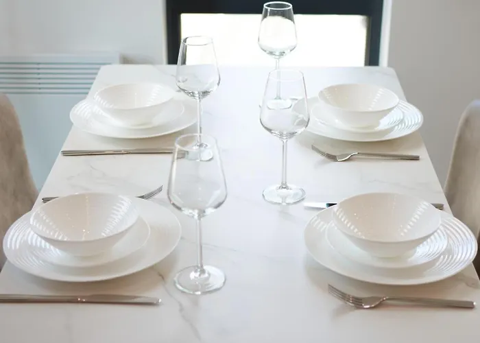 Minster Icona 239 - Free Parking And Gym! *