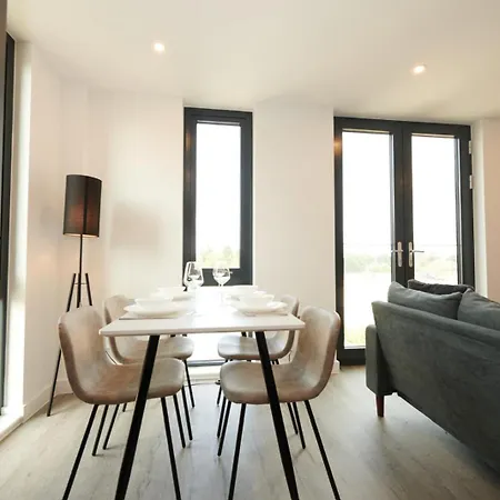 Minster Icona 239 - Free Parking And Gym!