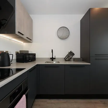 Minster Icona 239 - Free Parking And Gym!